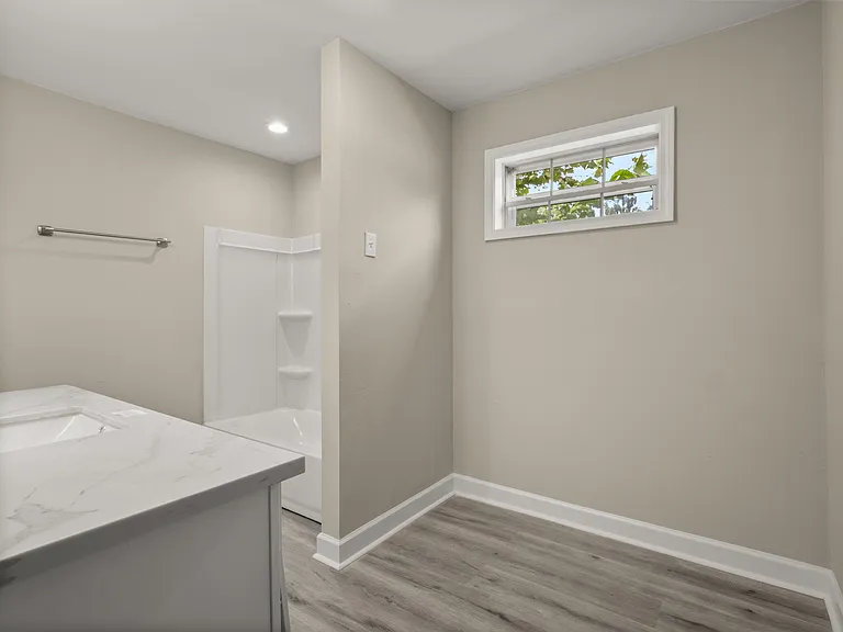 101 W Center St — Photo 1
