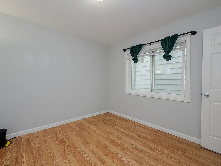 481 Monterey Blvd #A — Photo 4