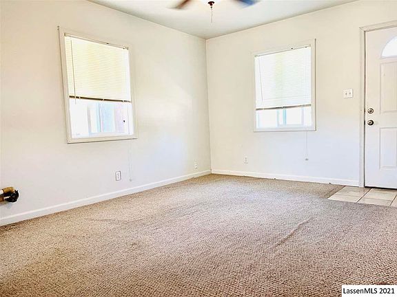 4th image of 353 Minckler Ave