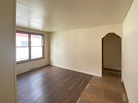 2nd image of 4250 Park Ave