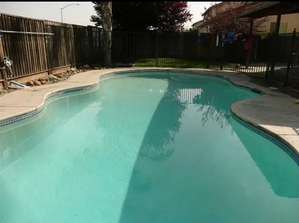 2801 Saxton Dr, Stockton, CA 95212