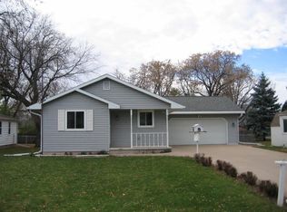 216 Gruenwald Ave, Neenah, WI 54956