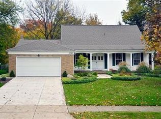 2765 Goldwood Dr, Rocky River, OH