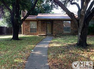 1411 Butterfield Dr, Mesquite, TX 75150