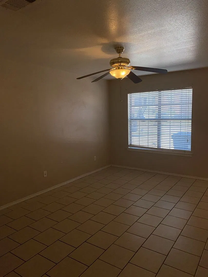 3404 Barcelona Drive — Photo 3