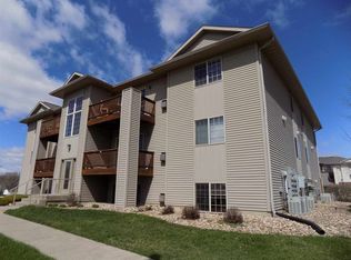 3110 Wilson Ave SW APT 3, Cedar Rapids, IA 52404