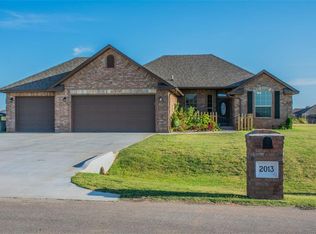 2013 Stonegate Dr, Tuttle, OK 73089
