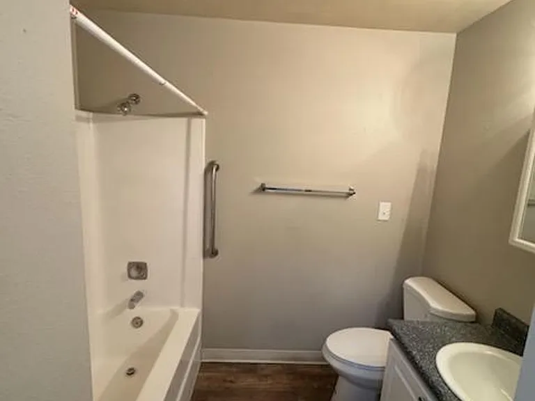 SUNDANCER APARTMENTS — Photo 15