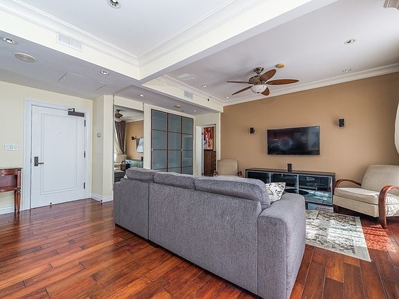 3rd image of 702 Ash St Unit 209