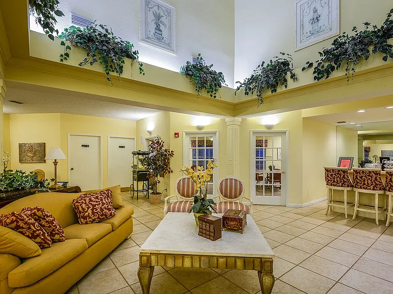 Hunters Glen Apartments — Photo 9