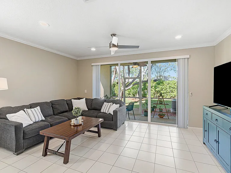 9911 Porta Leona Ln — Photo 14