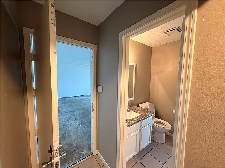 3227 Glade Springs Dr — Photo 15