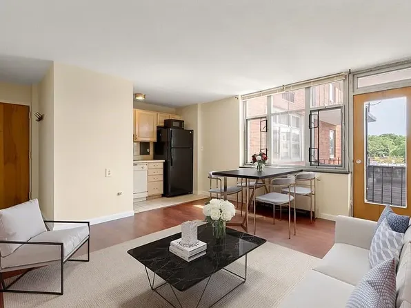 127 Trapelo Rd, Belmont, MA