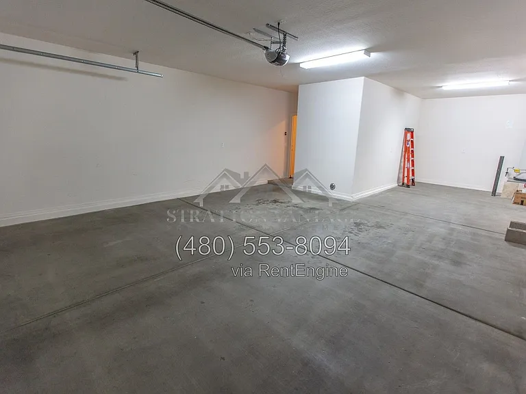 18295 W Saguaro Ln — Photo 33