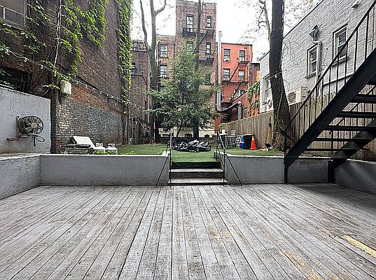 1st image of 28 Saint Marks Pl #7