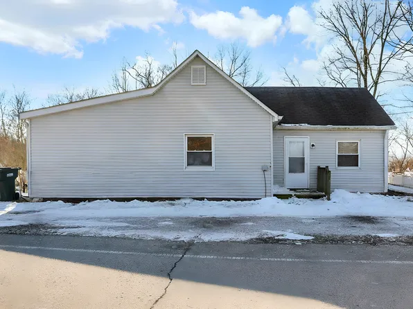 6951 E Michigan Rd, Waldron, IN 46182