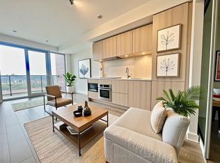 28 Ann St #522, Mississauga, ON L5G 3G1