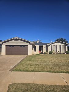 2512 Apache Pass, Altus, OK, 73521