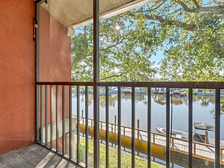 5684 Baywater Dr — Photo 23