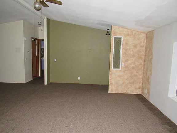 2nd image of 4649 Lois Ln