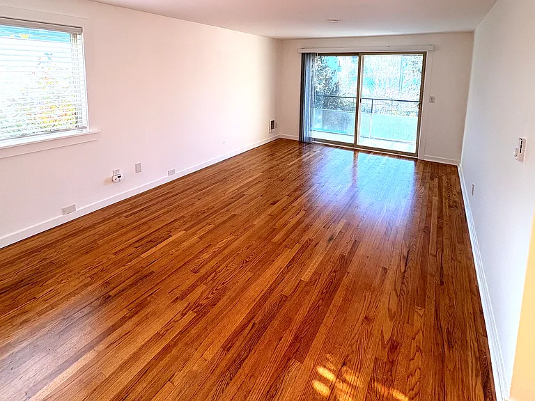2345 Minor Ave E #17 — Photo 2
