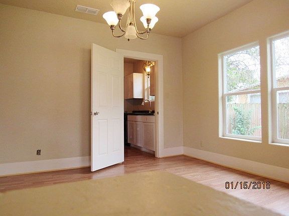 5th image of 315 W Richard Ave