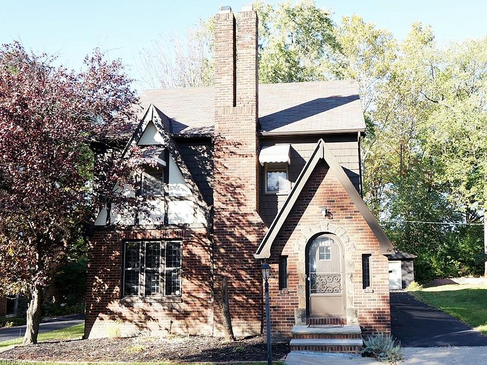1st image of 3415 Superior Park Dr