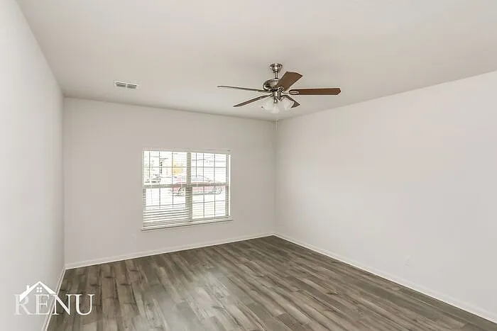 2016 Hialeah Dr — Photo 13