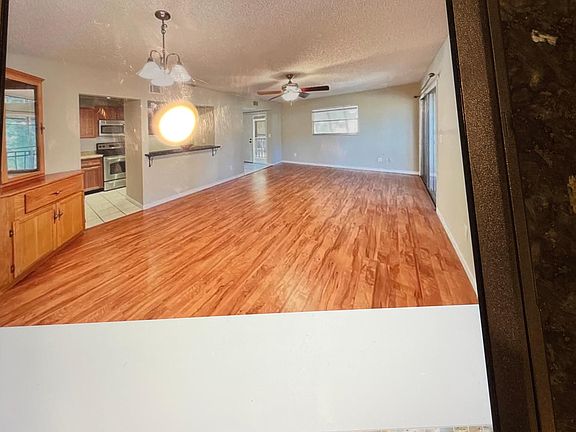 5th image of 110 Cypress Woods Ct APT 4D