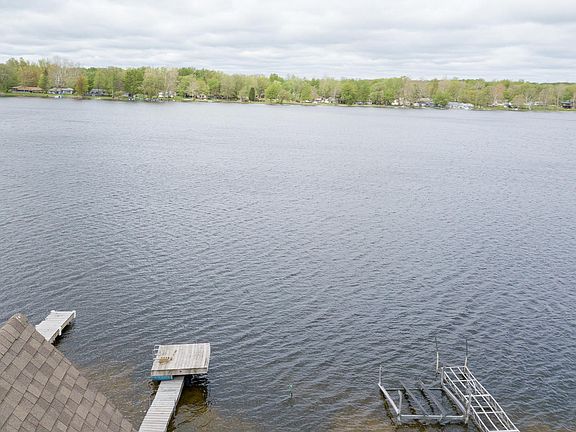 4th image of 47192 Woodland Dr