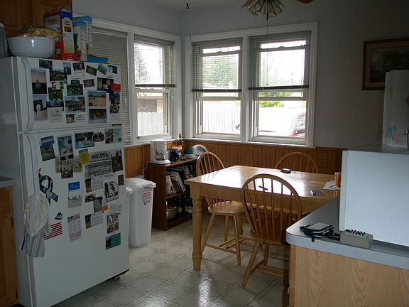 3rd image of 10318 S Central Park Ave