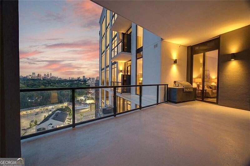 1st image of 2425 Peachtree Rd NE #1504
