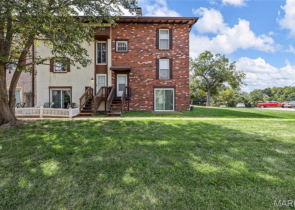 1st image of 330 Carmel Woods Dr
