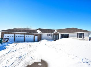 3650 50th St N, Fargo, ND 58102
