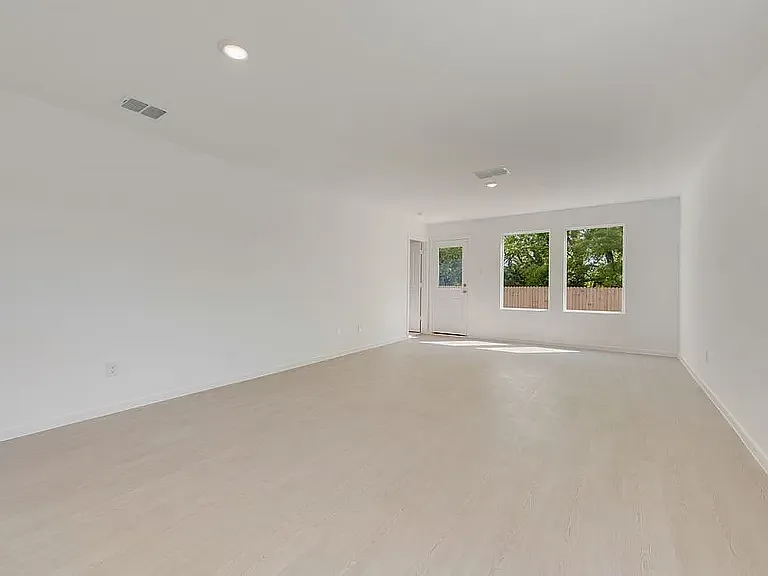 Pear Cir, Princeton — Photo 4