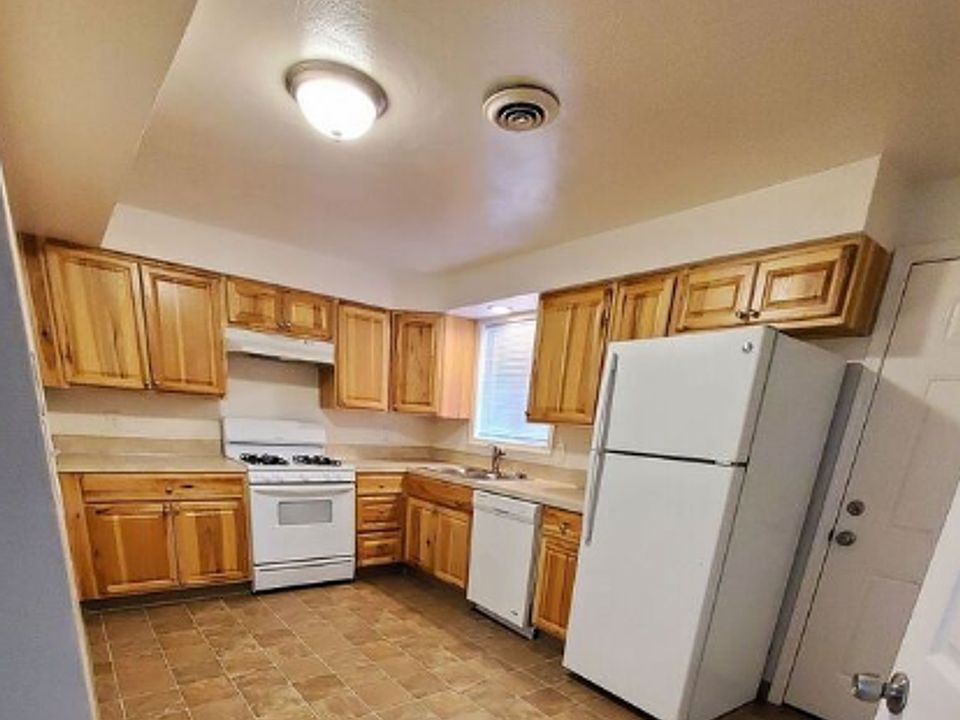 1st image of 1267 SE Holman Ave #546