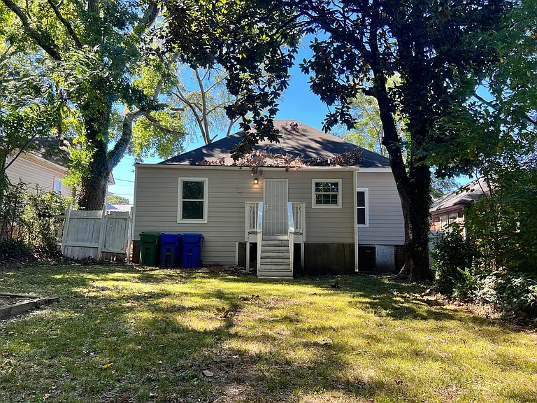 960 Dewey St SW — Photo 9