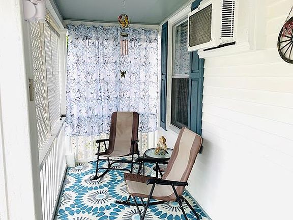 5th image of 504 Brussels Ave