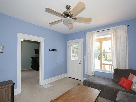 4th image of 4220 Hegner Ave