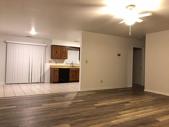 4th image of 115 Bay West Ct