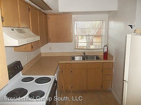 3rd image of 2969 S Ferncreek Ave