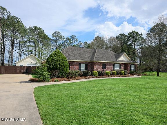 2nd image of 171 Latigo Loop