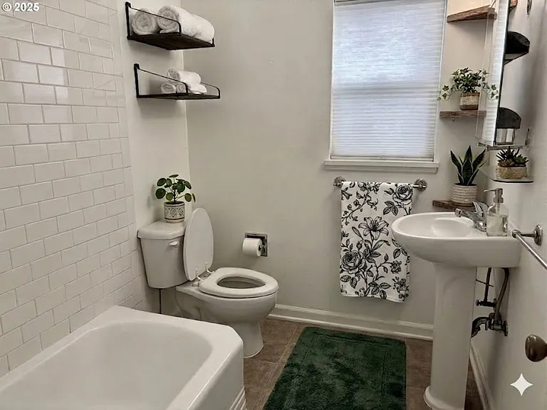 1436 NE 21st Ave #23 — Photo 6