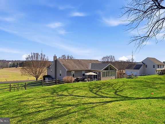5th image of 4315 Barndt Rd
