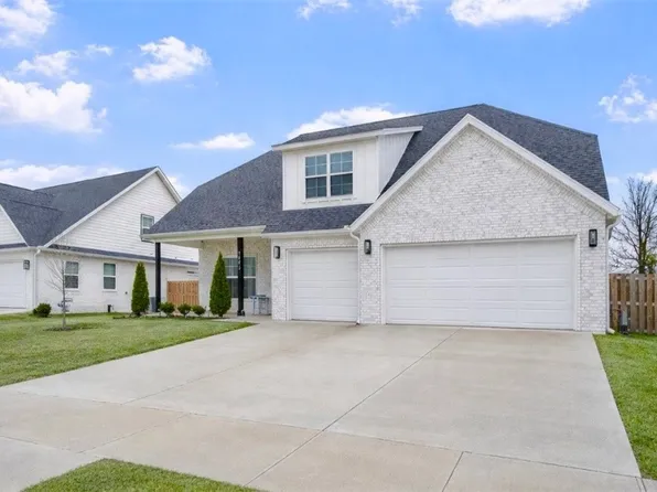 1441 Padova Ave, Tontitown, AR 72762