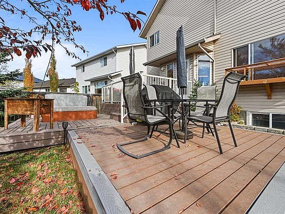 4th image of 19 Terrace Cres