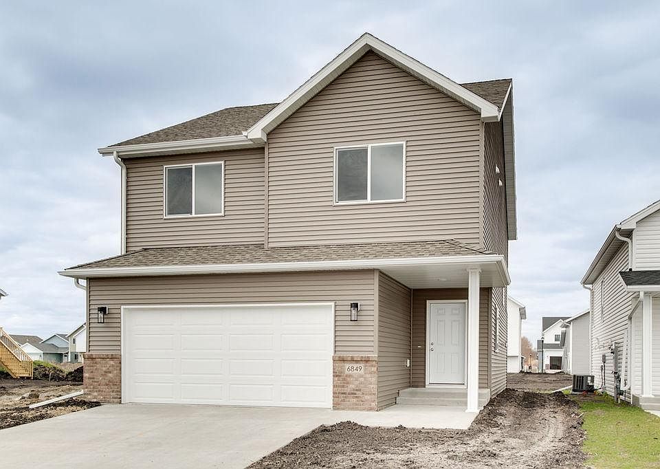 1st image of 6826 Selkirk Dr S
