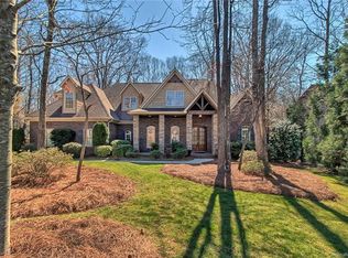 2049 Fitzhugh Ln, Matthews, NC 28104