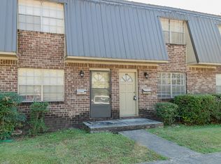 2711 Hackberry Rd, Vestavia, AL 35226