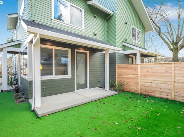(undisclosed Address), Portland, OR 97217